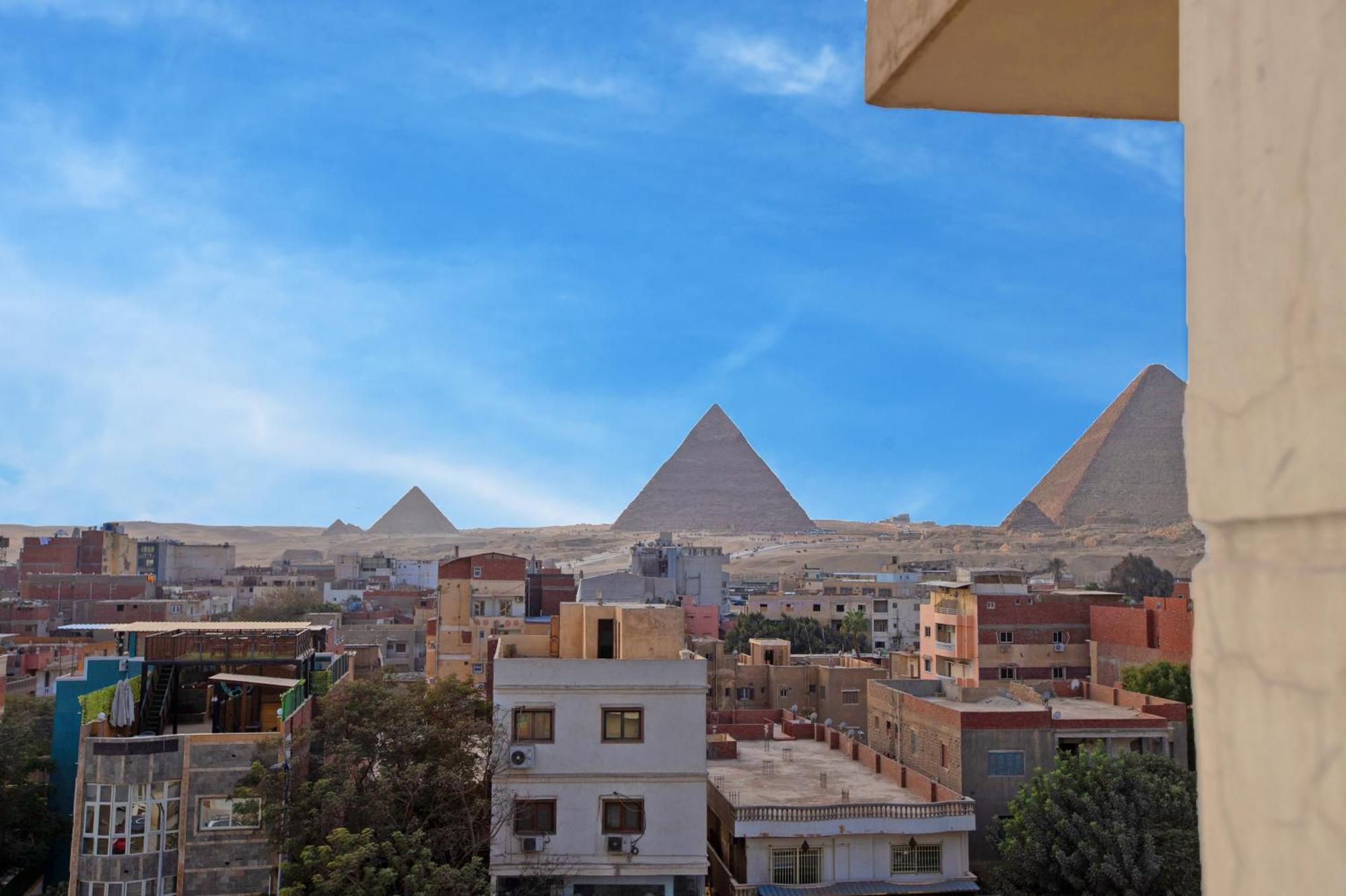 Galaxy Pyramids View Inn Kafret el-Gabal Екстериор снимка